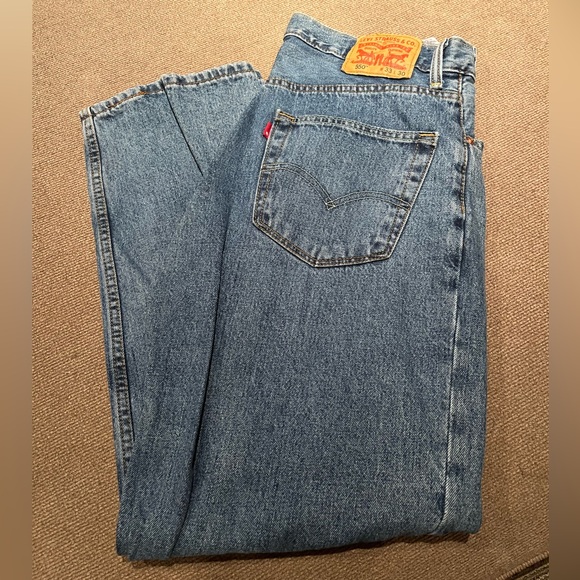 Men’s Levi jeans - Picture 1 of 4